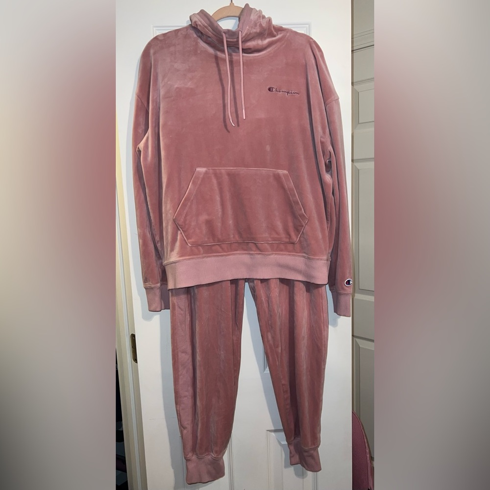 LIKE NEW! Champion Sweat Set, Size: L
